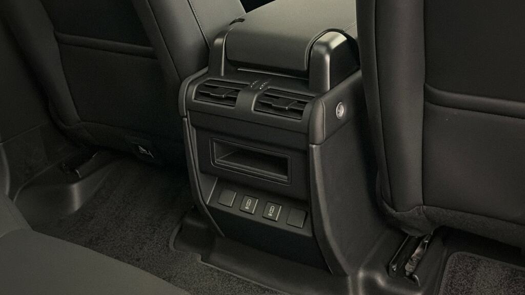 Land Rover Defender 110 X-dynamic Hse Blue #16