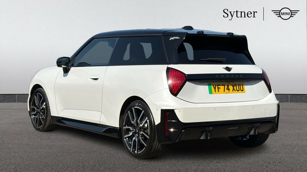 Mini Hatch 135Kw E Sport Level 3 41Kwh YF74XUU White #2