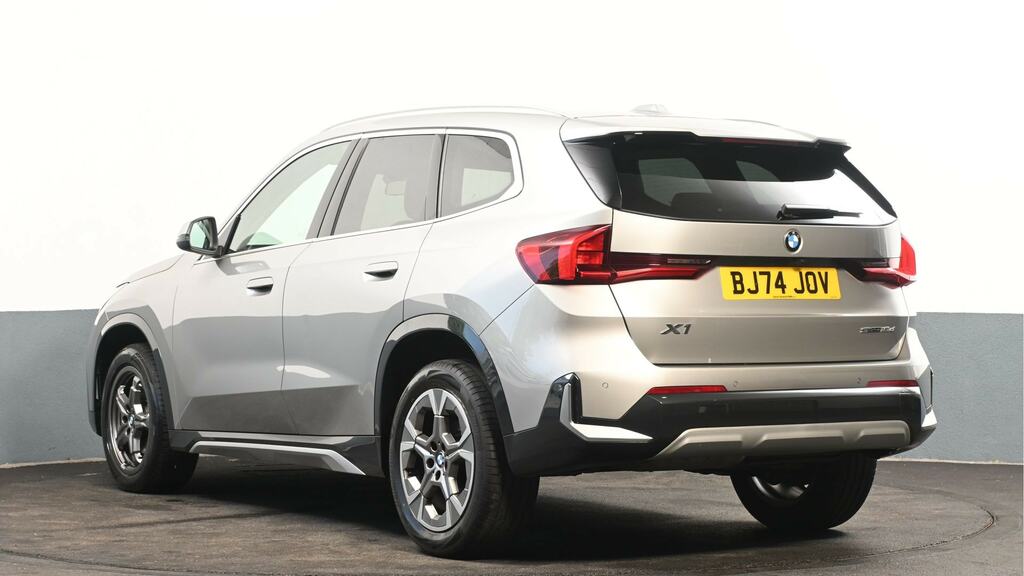 BMW X1 Sdrive 18D Xline Step BJ74JOV Silver #2