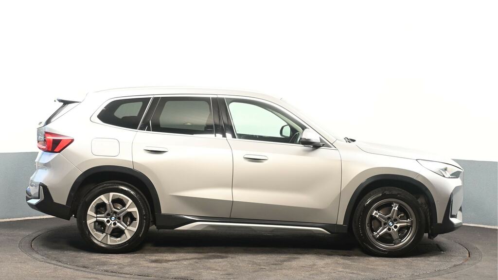 BMW X1 Sdrive 18D Xline Step BJ74JOV Silver #3