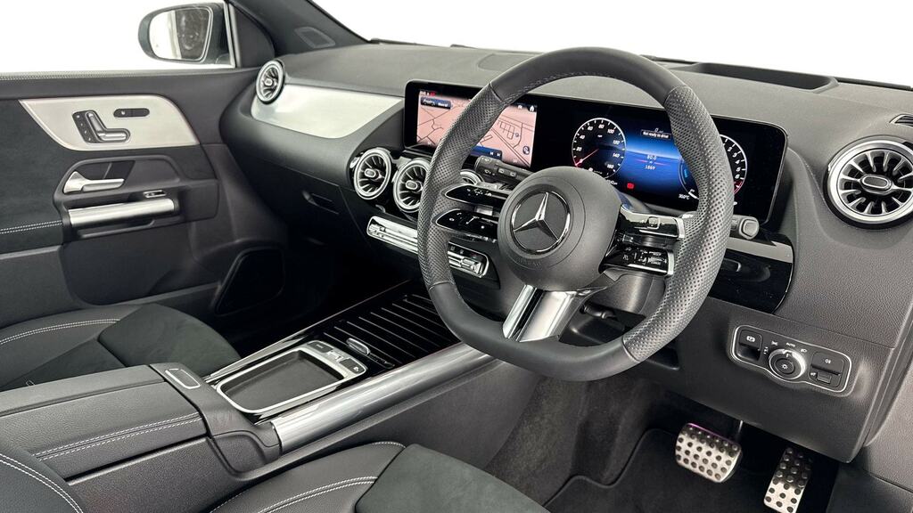Mercedes-Benz GLA Class Gla 250E Amg Line Premium Plus Silver #3