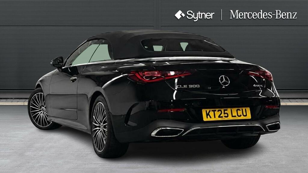 Mercedes-Benz 300 Cle 300 4Matic Amg Line Premium 9G-tronic Black #3