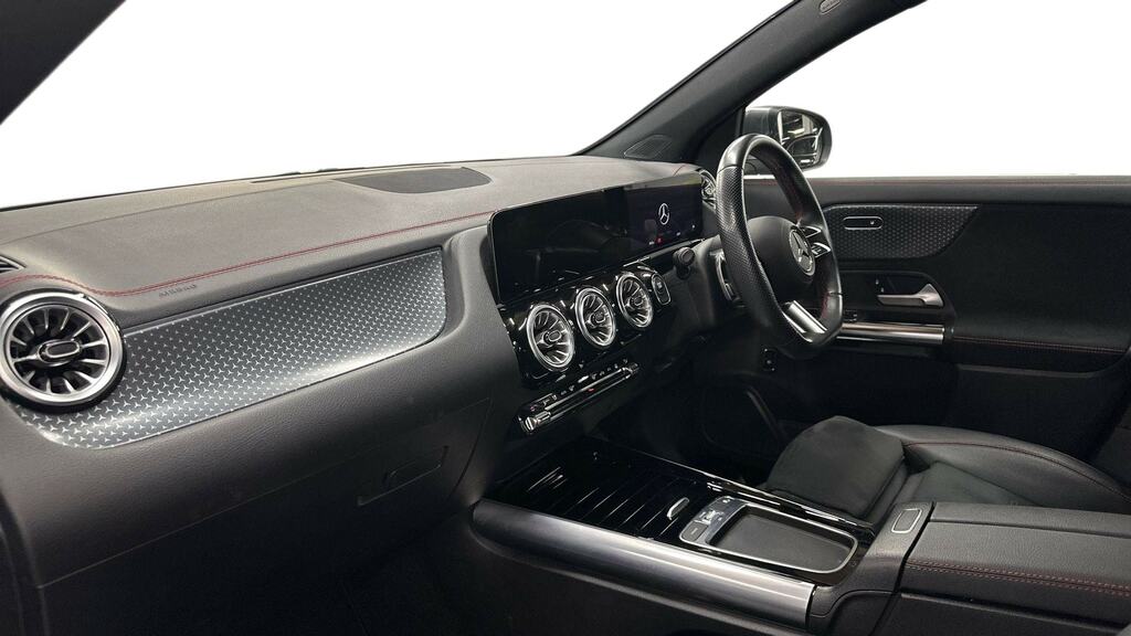 Mercedes-Benz EQA Eqa 250 140Kw Amg Line Executive 70.5Kwh Grey #3