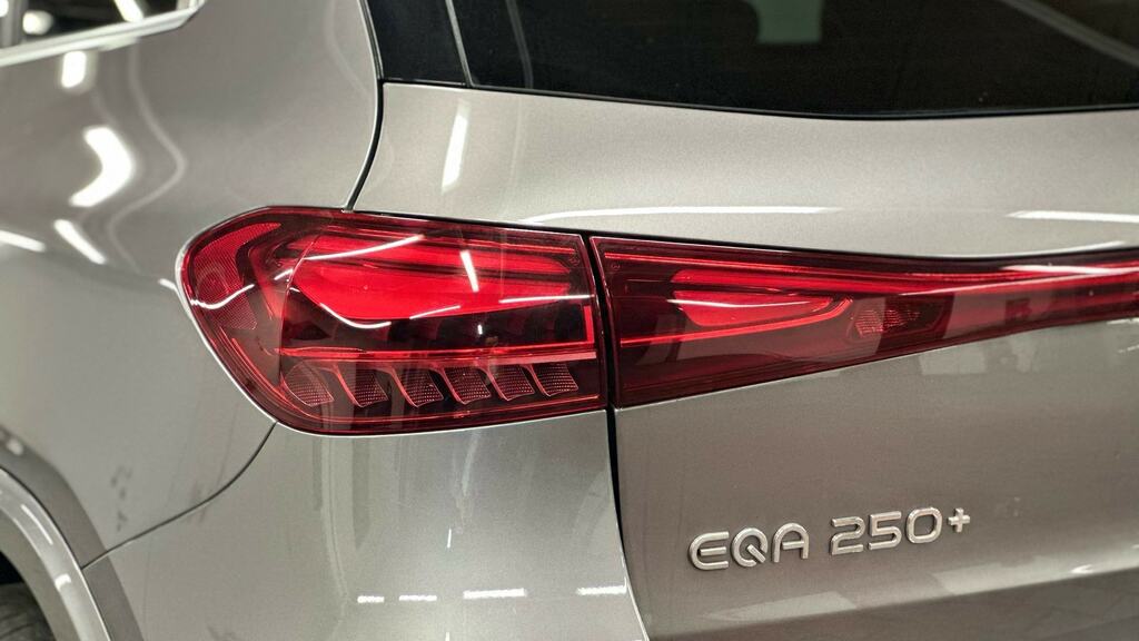 Mercedes-Benz EQA Eqa 350 4Matic Amg Line Premium White #19