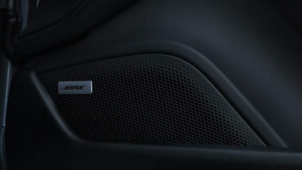 Porsche Taycan Performance Plus 93.4Kwh 4S White #18