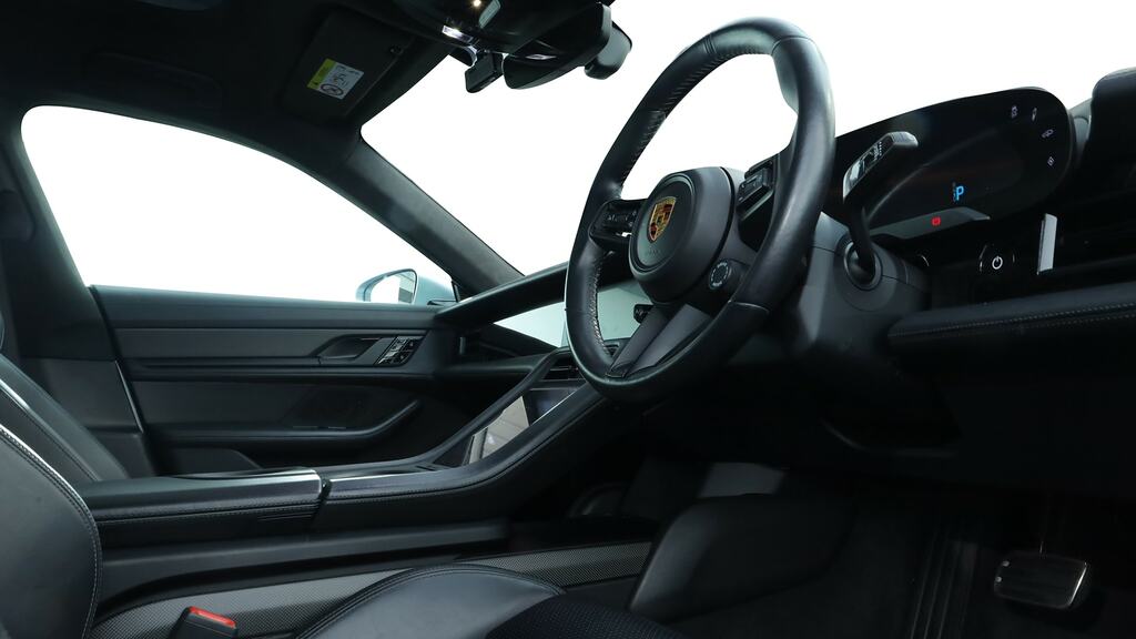 Porsche Taycan Performance Plus 93.4Kwh 4S White #7