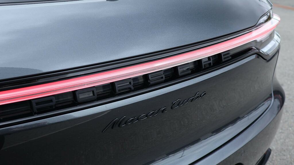 Porsche Macan Macan Semi-auto Blue #29