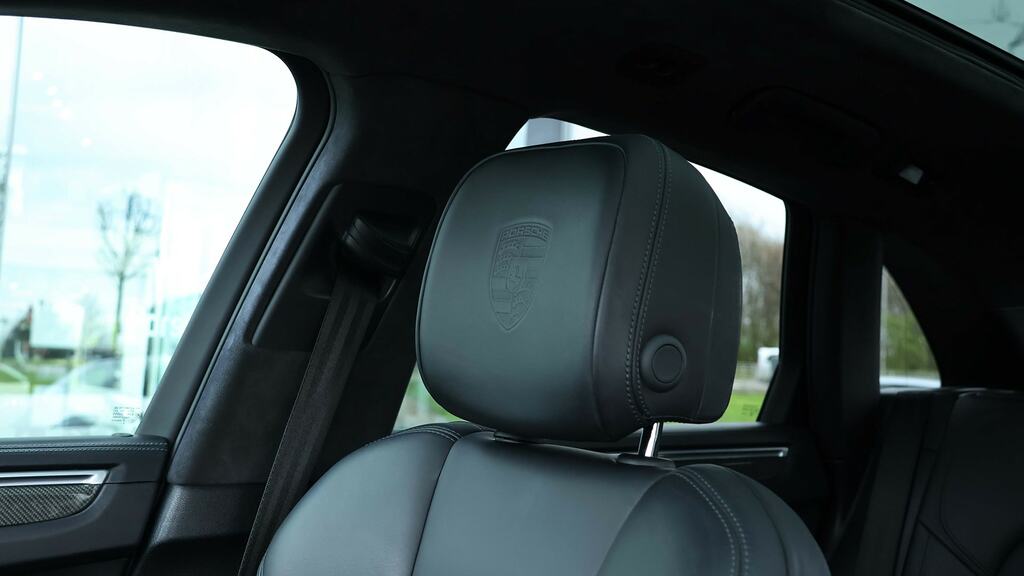 Porsche Macan Macan Semi-auto Blue #27