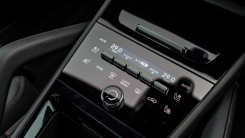 Porsche Cayenne V6 E-hybrid 25.9Kwh Black Edition Tiptronics Euro Grey #19