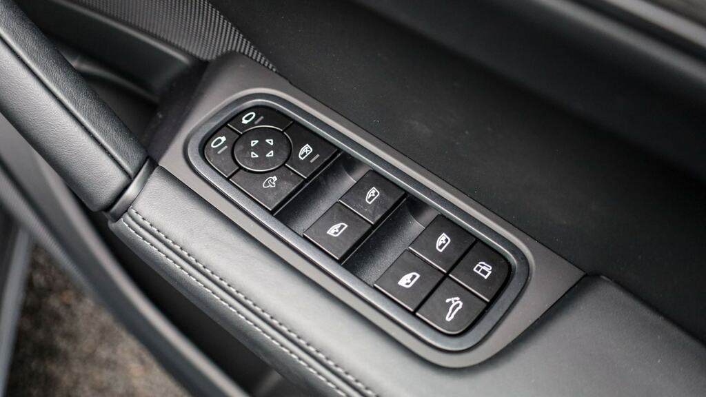 Porsche Cayenne V6 E-hybrid 25.9Kwh Black Edition Tiptronics Euro Grey #28
