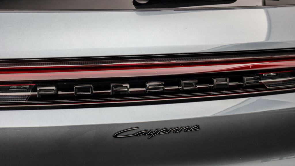 Porsche Cayenne V6 E-hybrid 25.9Kwh Black Edition Tiptronics Euro Grey #37