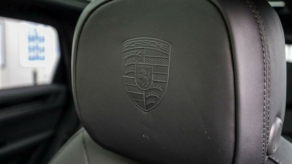 Porsche Cayenne V6 E-hybrid 25.9Kwh Black Edition Tiptronics Euro Grey #25