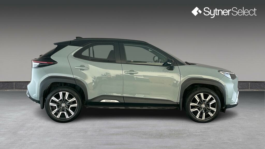 Toyota Yaris Cross 1.5 Hybrid 130 Premiere Edition Cvt Silver #3