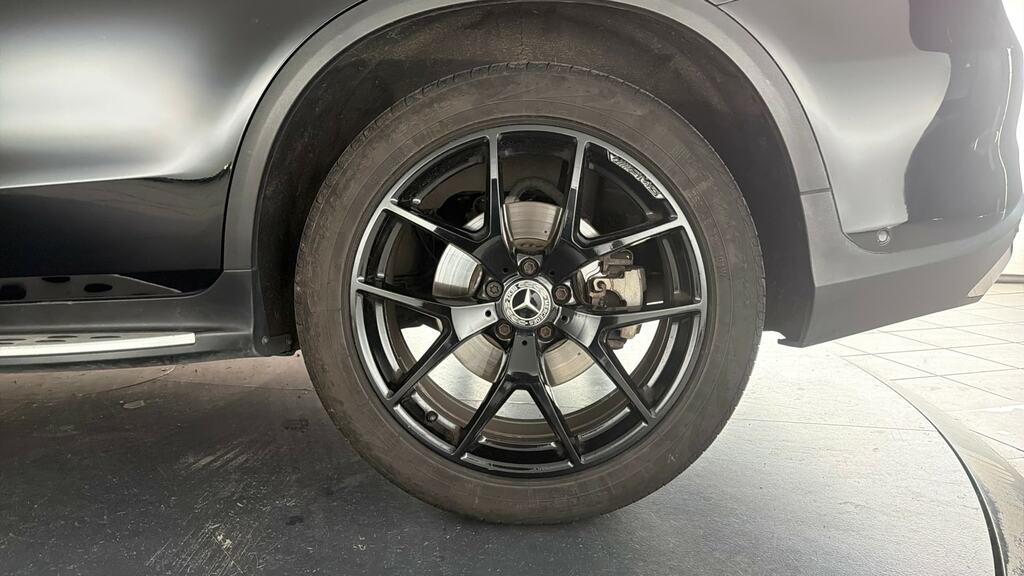 Mercedes-Benz GLC Class Glc 300 Amg Line E 4Matic Black #24