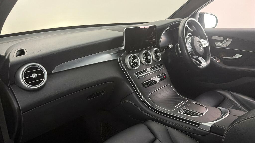 Mercedes-Benz GLC Class Glc 300 Amg Line E 4Matic Black #10