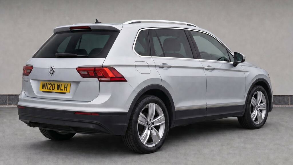 Volkswagen Tiguan Sel White #4