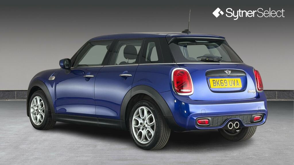Mini Hatch 1.5 Cooper Exclusive II Comfortnav Pck Green #2