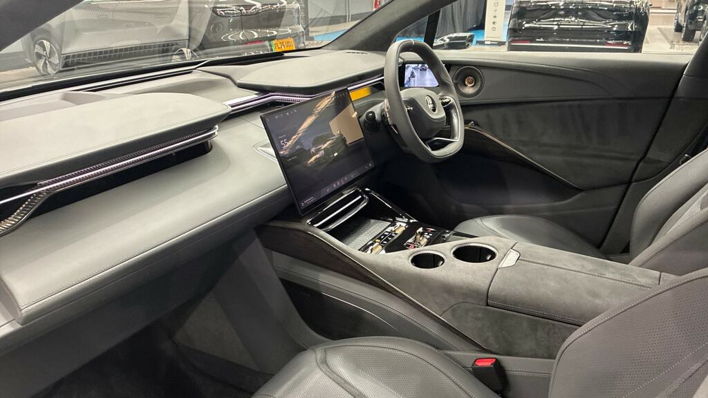 Lotus Eletre 450Kw 600 Gt Se 112Kwh LB75XES White #11
