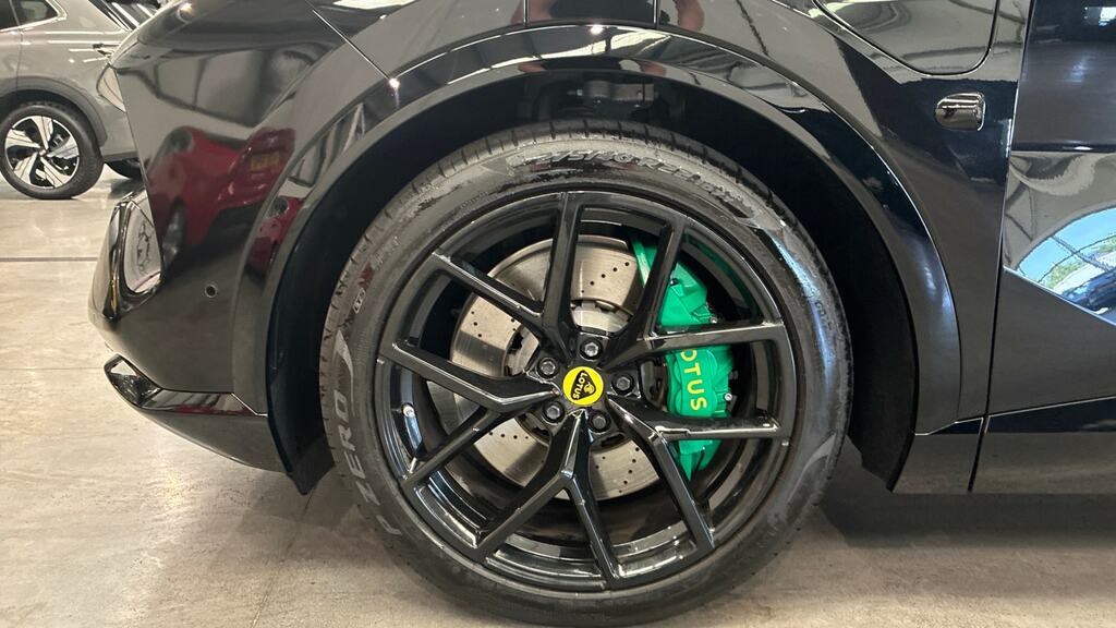 Lotus Eletre 450Kw 600 Gt Se 112Kwh LB75XES White #24