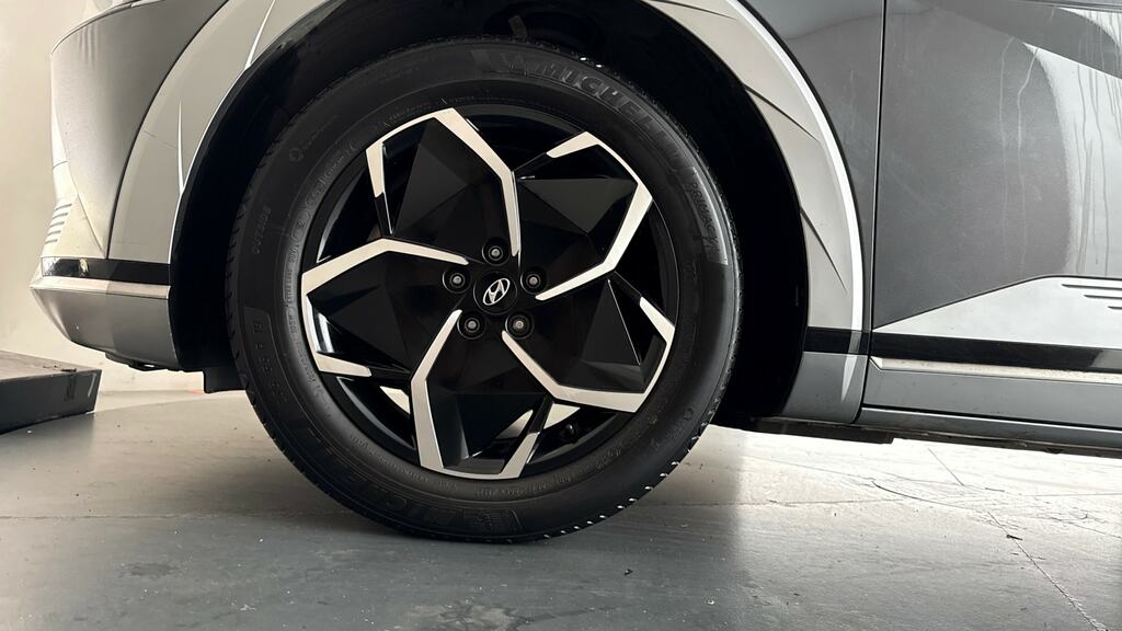Hyundai Ioniq 5 Premium Automatic Red #24
