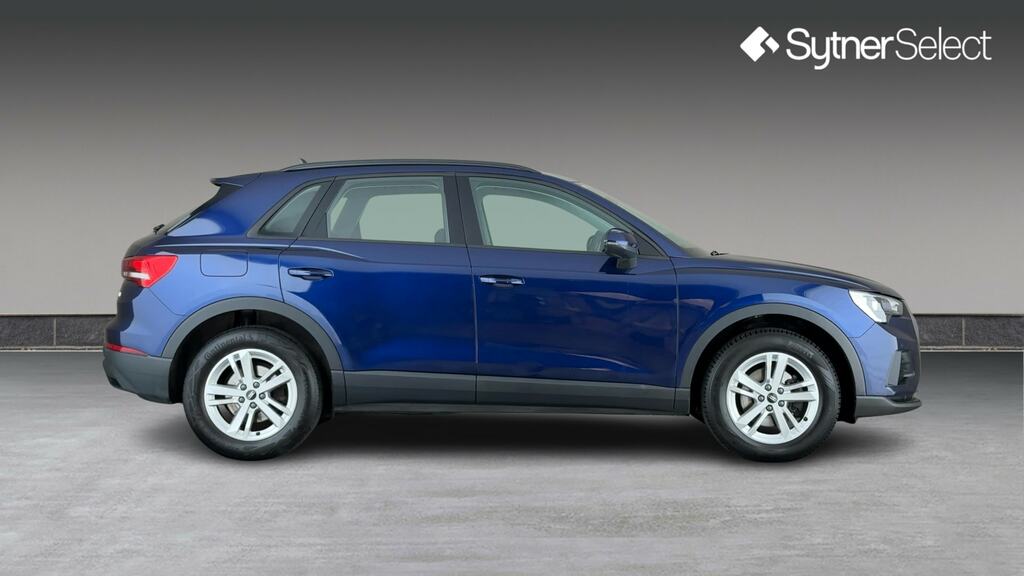Audi Q3 35 Tfsi Technik Blue #3