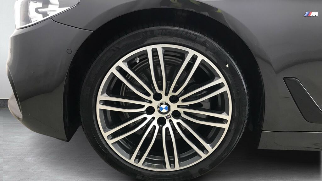 BMW 5 Series Se Black #13