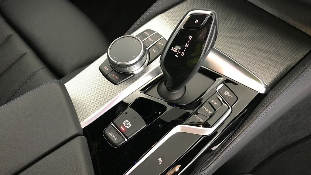 BMW 5 Series Se Black #9