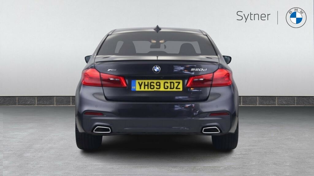 BMW 5 Series Se Black #14