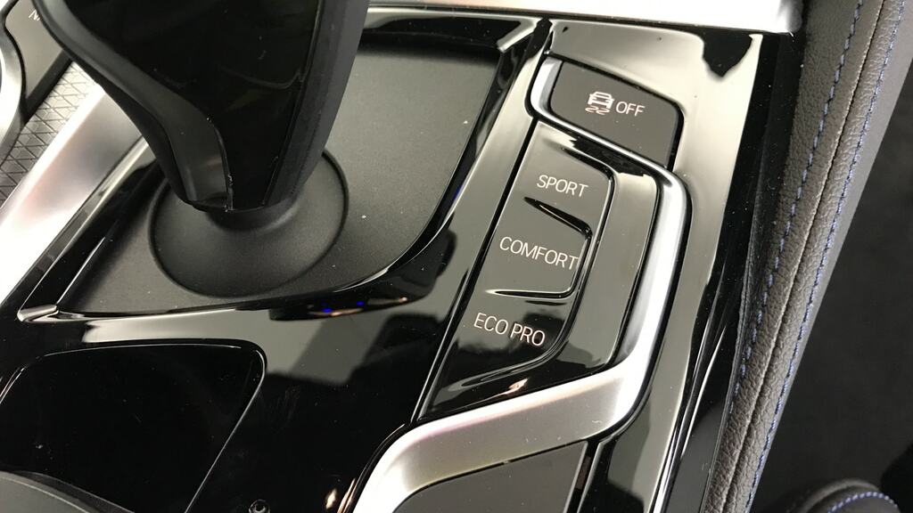 BMW 5 Series Se Black #18