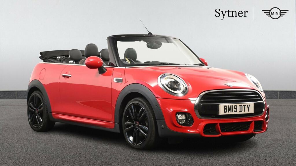 Mini Convertible 1.5 Cooper Sport II Comfort Pack Red