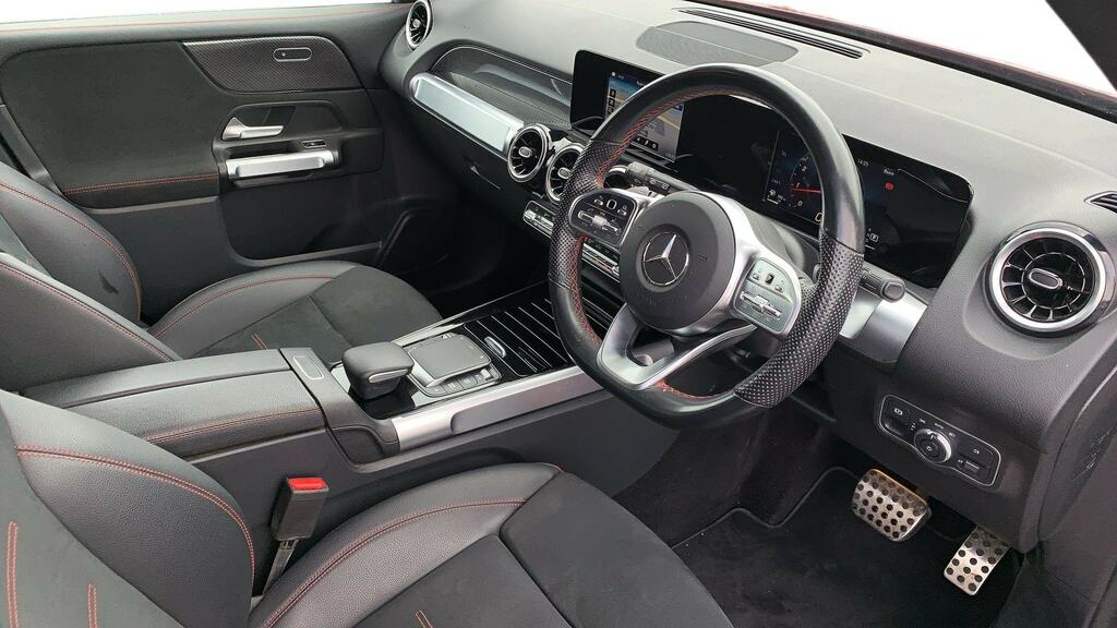 Mercedes-Benz GLB Class Glb 200 Amg Line 7G-tronic Red #3