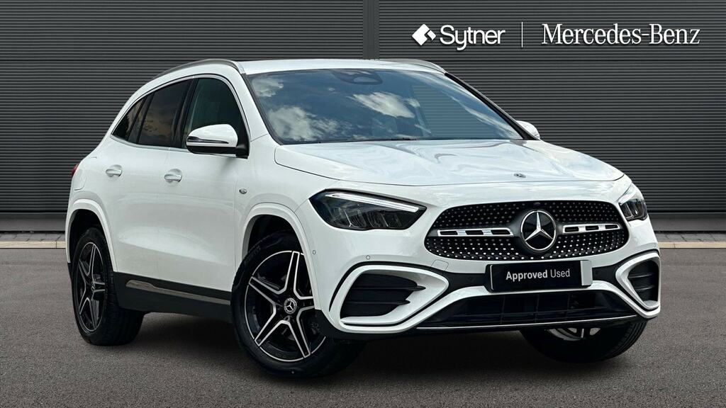 Mercedes-Benz GLA Class Gla 250E Amg Line Executive White