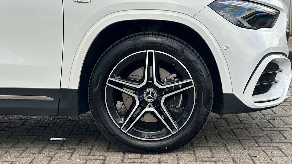 Mercedes-Benz GLA Class Gla 250E Amg Line Executive White #5