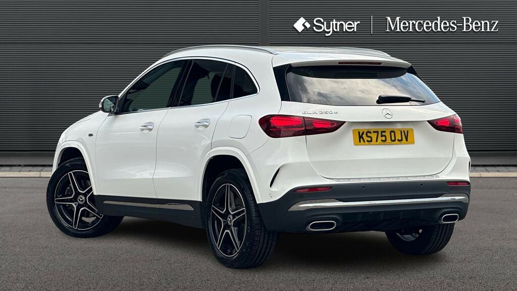 Mercedes-Benz GLA Class Gla 250E Amg Line Executive White #2