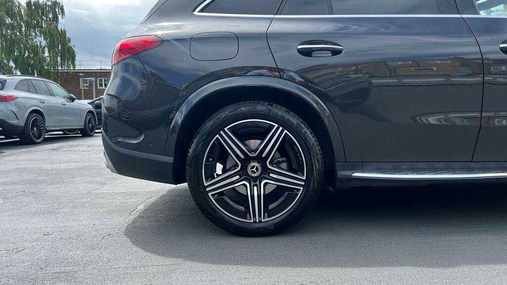 Mercedes-Benz GLC Class Glc 300 4Matic Amg Line Premium 9G-tronic Grey #5