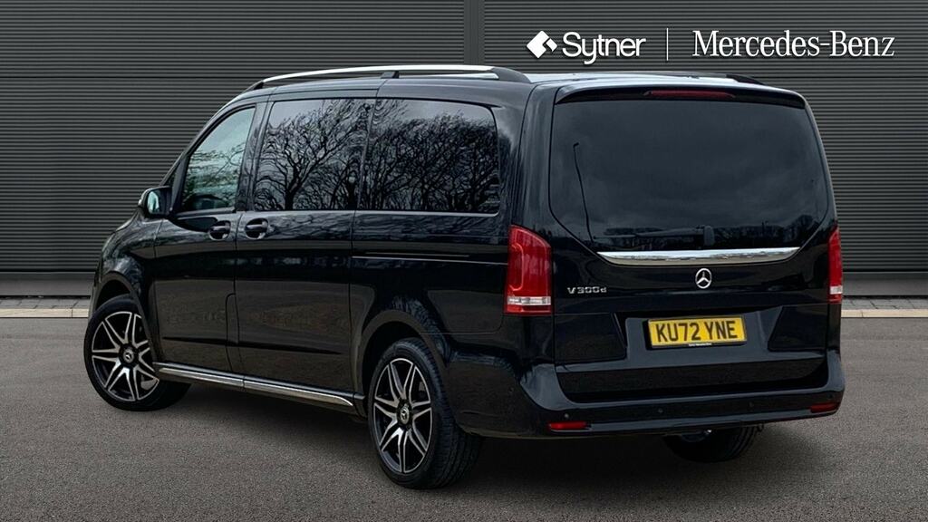 Mercedes-Benz V Class V300 D 237 Amg Line 9G-tronic Long Black #2