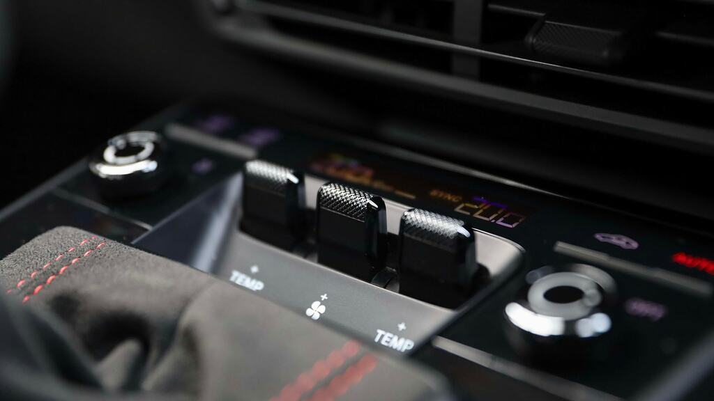 Porsche 911 911 Carrera 4 Gts Grey #22