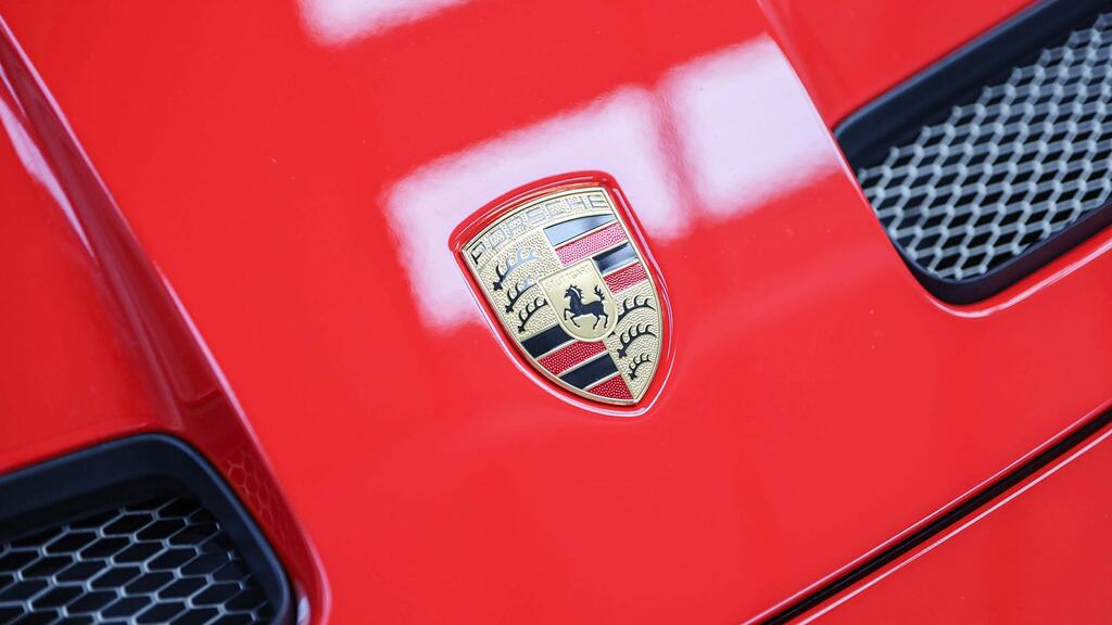 Porsche 911 911 Carrera 4 Gts Grey #41