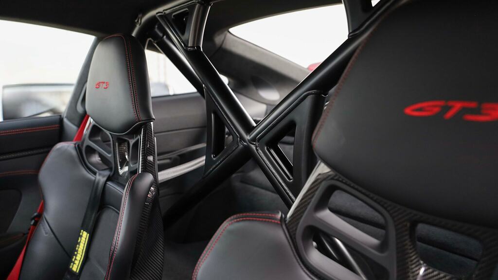 Porsche 911 911 Carrera 4 Gts Grey #31