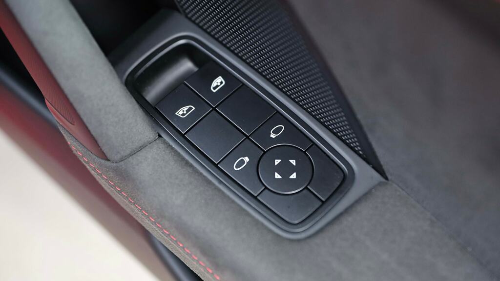 Porsche 911 911 Carrera 4 Gts Grey #26