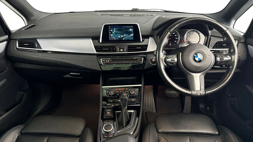 BMW 2 Series Active Tourer 225Xe M Sport Premium Black #4