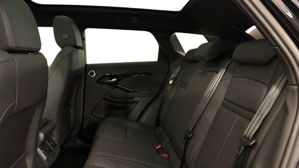 Land Rover Range Rover Evoque 1.5 P270e Dynamic Se Black #4
