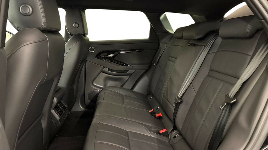 Land Rover Range Rover Evoque 2.0 D200 Dynamic Se Black #4