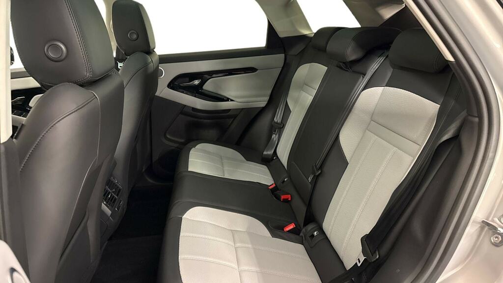 Land Rover Range Rover Evoque 1.5 P300e Dynamic Hse Silver #4