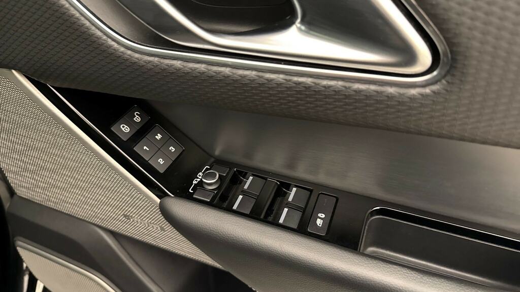 Land Rover Range Rover Velar 3.0 D300 R-dynamic S Very Low Mileage Grey #25