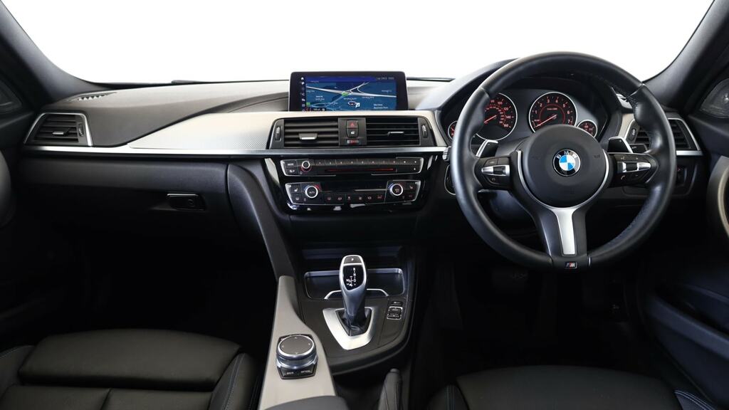 BMW 3 Series 320I Xdrive M Sport Shadow Edition Step White #4