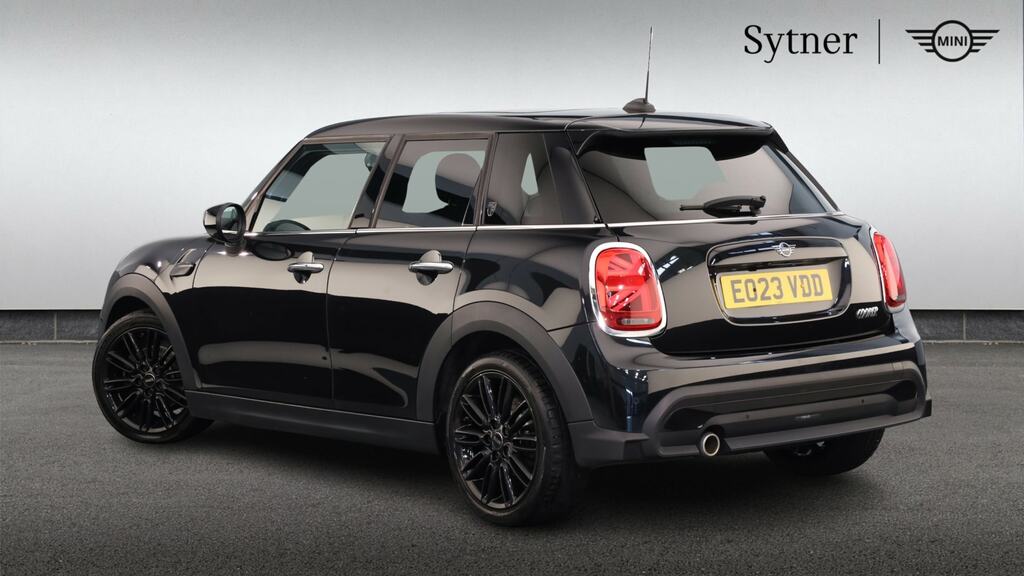 Mini Hatch 1.5 Cooper Exclusive Premium Plus EO23VDD Black #2