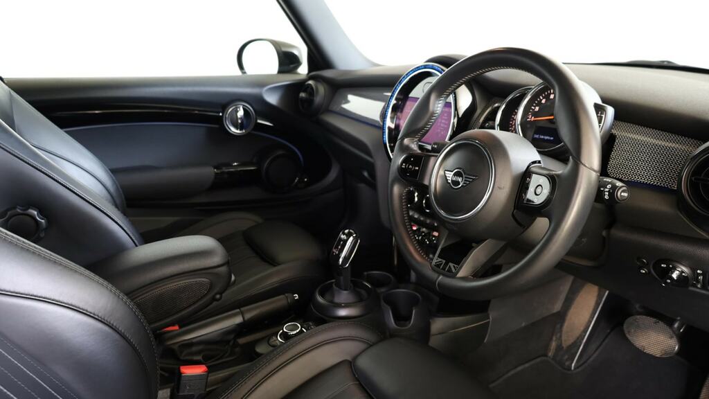 Mini Hatch 1.5 Cooper Exclusive Black #6