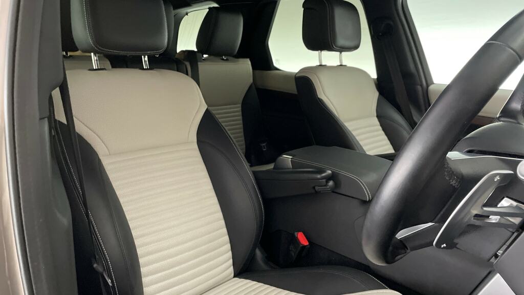 Land Rover Discovery 3.0 D300 Metropolitan Edition Grey #10