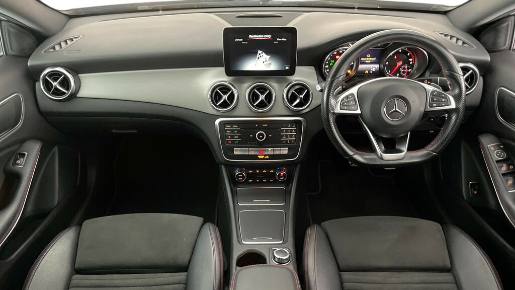 Mercedes-Benz GLA Class Gla 200D Amg Line Executive DF67YYV White #6
